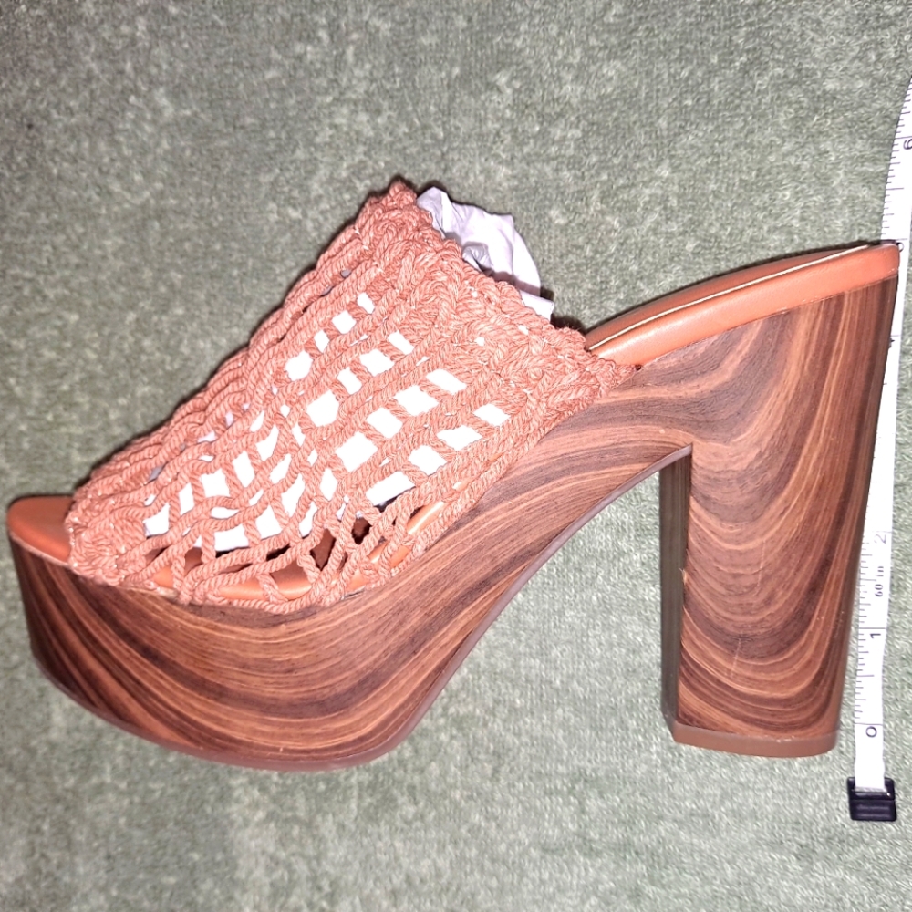 Jessica Simpson Shelbie sandals heeled